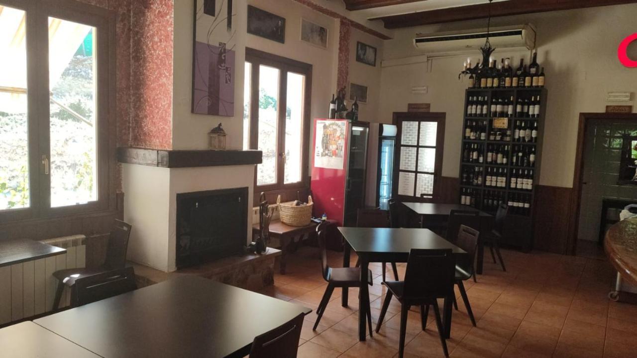Hostal Restaurante Andra Rio Madera Exterior photo
